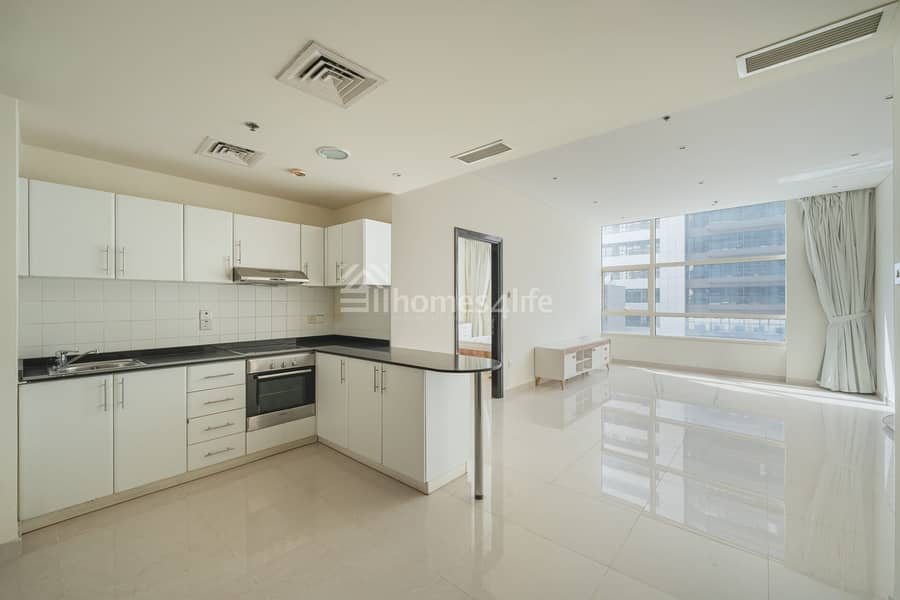 Pool view | Near metro | Vacant