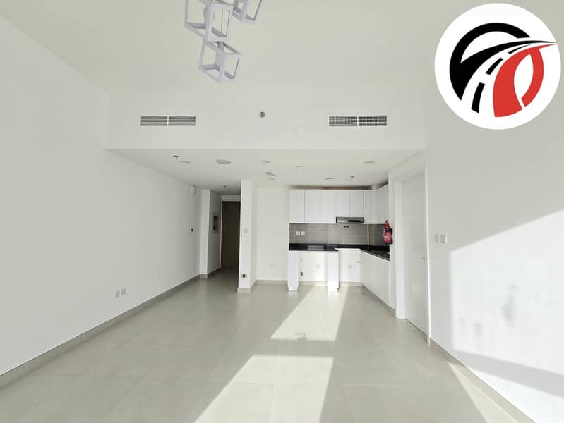 Spacious Apartment ! With All Aminities ! Ready to Move ! Big Size
