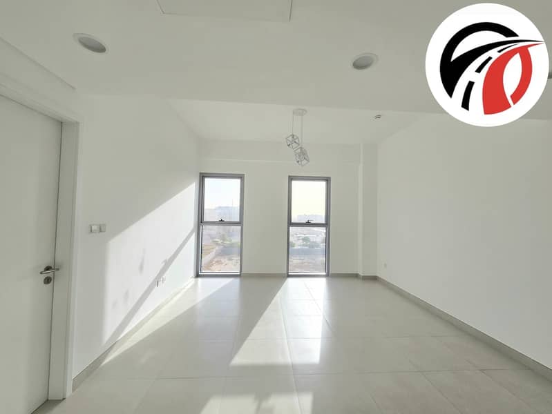 Spacious Apartment ! With All Aminities ! Ready to Move ! Big Size