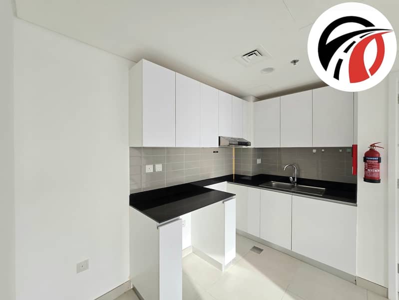 Spacious Apartment ! With All Aminities ! Ready to Move ! Big Size