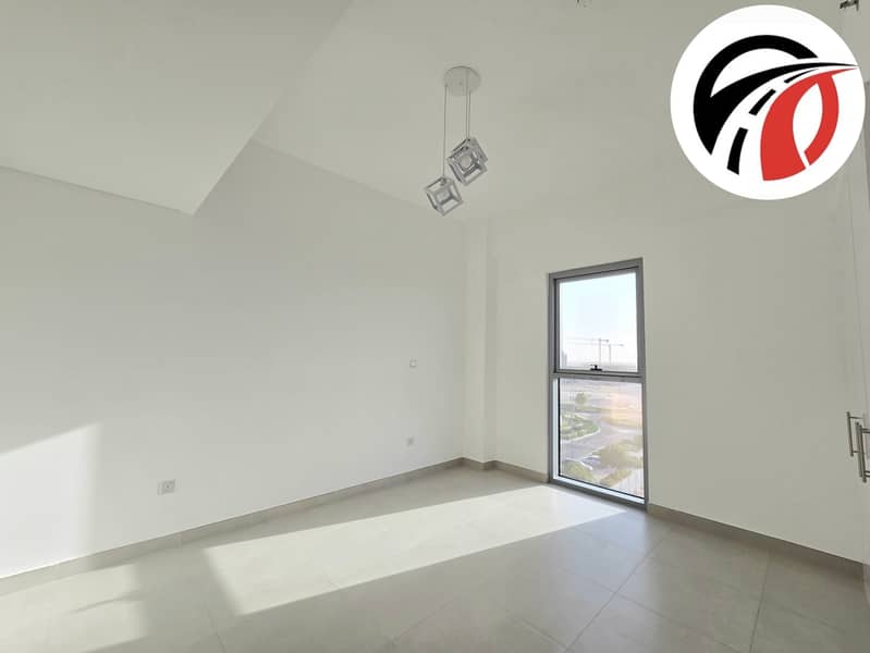 Spacious Apartment ! With All Aminities ! Ready to Move ! Big Size - Image 9