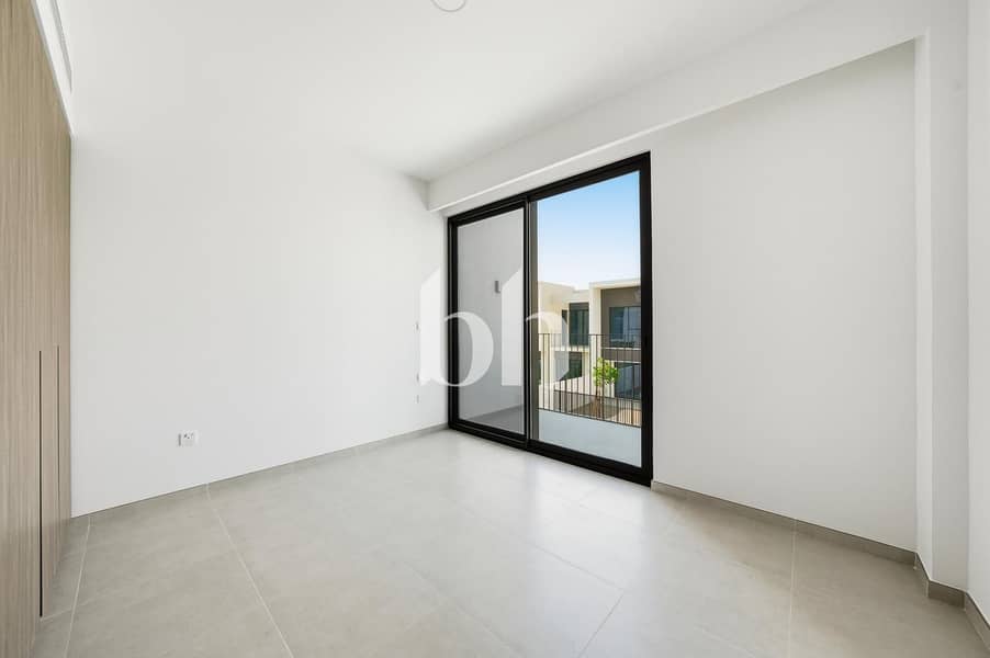 Ready | Close To Pool | View Today - Image 12