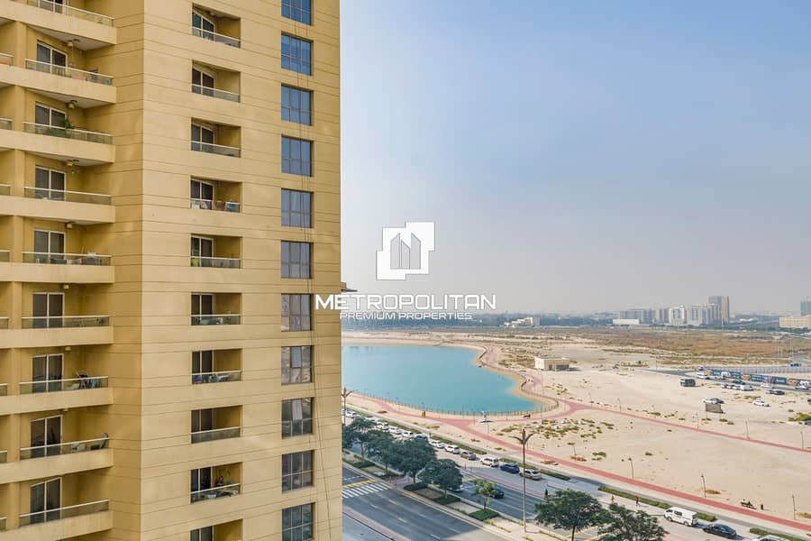 Furnished | Pool and Lake View | Modern - Image 10