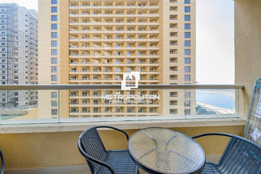 Furnished | Pool and Lake View | Modern - Image 12