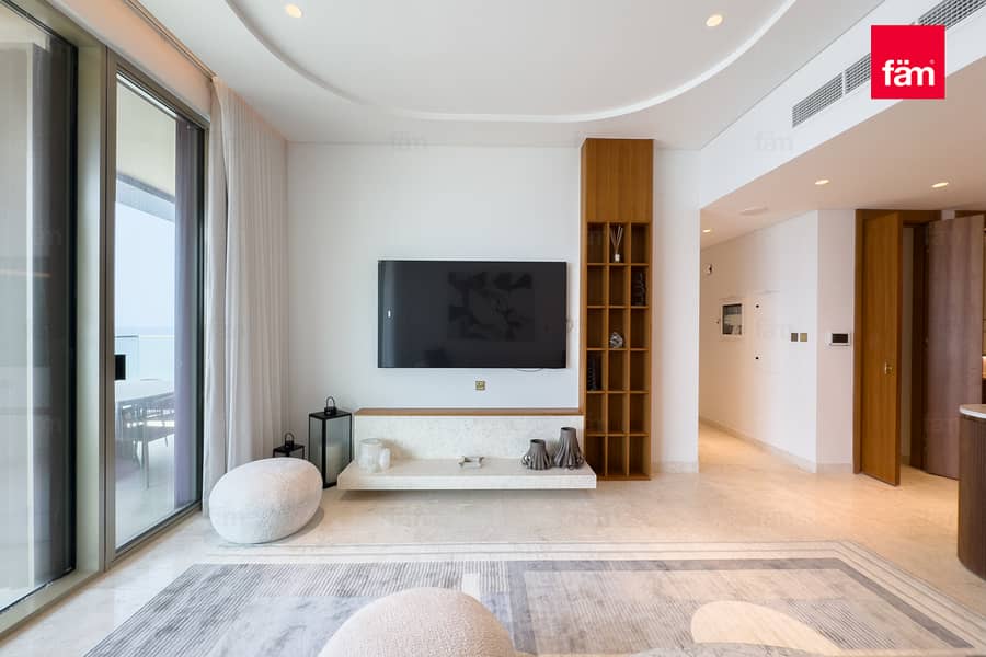 Premium Amenities I High End Finishes I Vacant