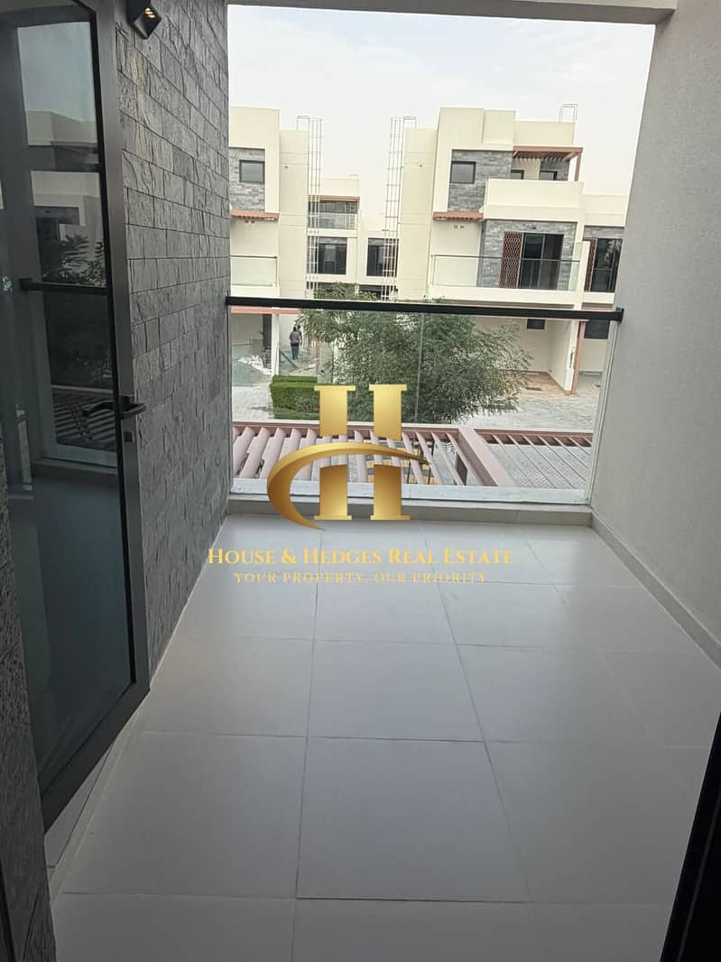 Ready to Move In | Spacious layout | Golf View - Image 11