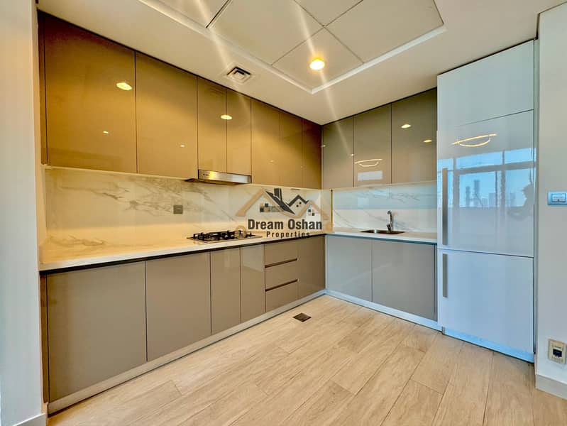 READY TO MOVE IN | TERRACE UNIT | SKYLINE CITY VIEW | 90K - Image 6