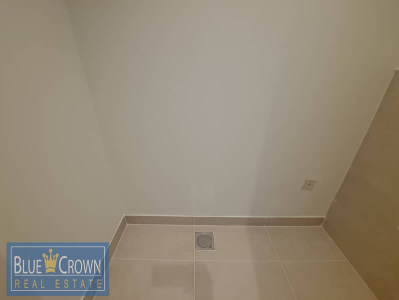 SEA VIEW!!DAZZLING 2BHK WITH BALCONY NEAR METRO - Image 15