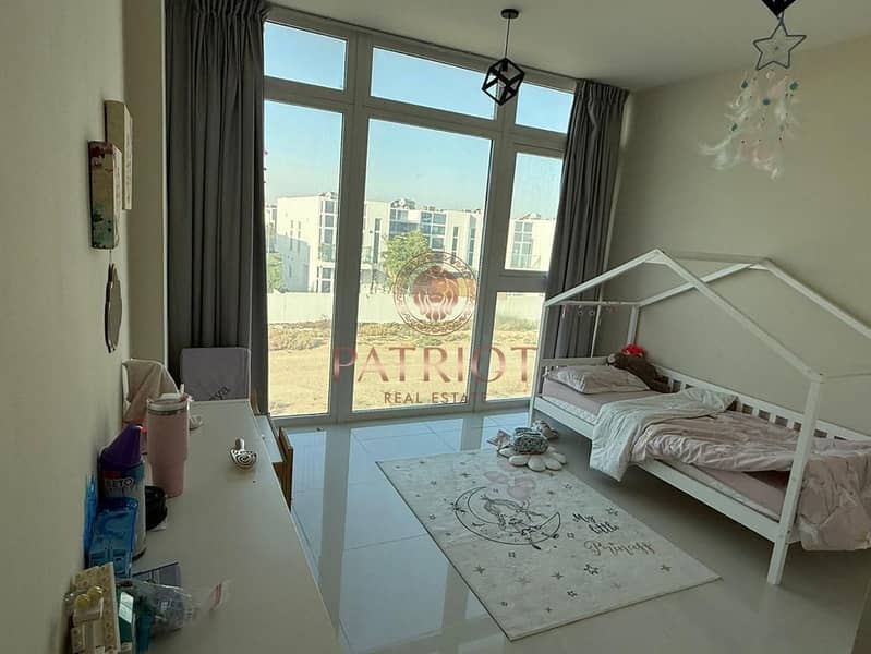 SINGLE ROW | PARK & POOL VIEW | STANDALONE - Image 10