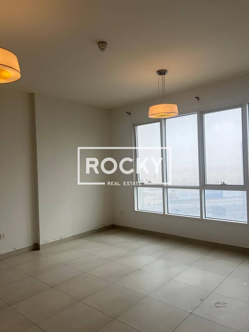 Studio | Balcony on High Floor with Storage | Near Miracle Garden