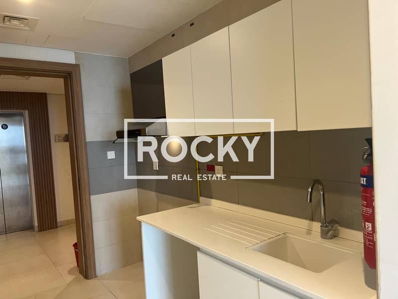 Studio | Balcony on High Floor with Storage | Near Miracle Garden - Image 6