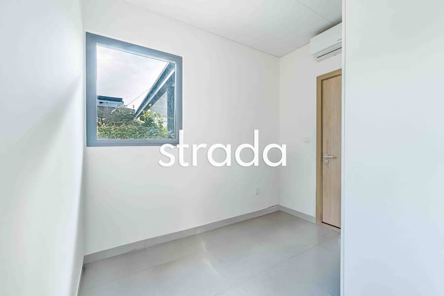 Area Specialist | Multiple options available - Image 11