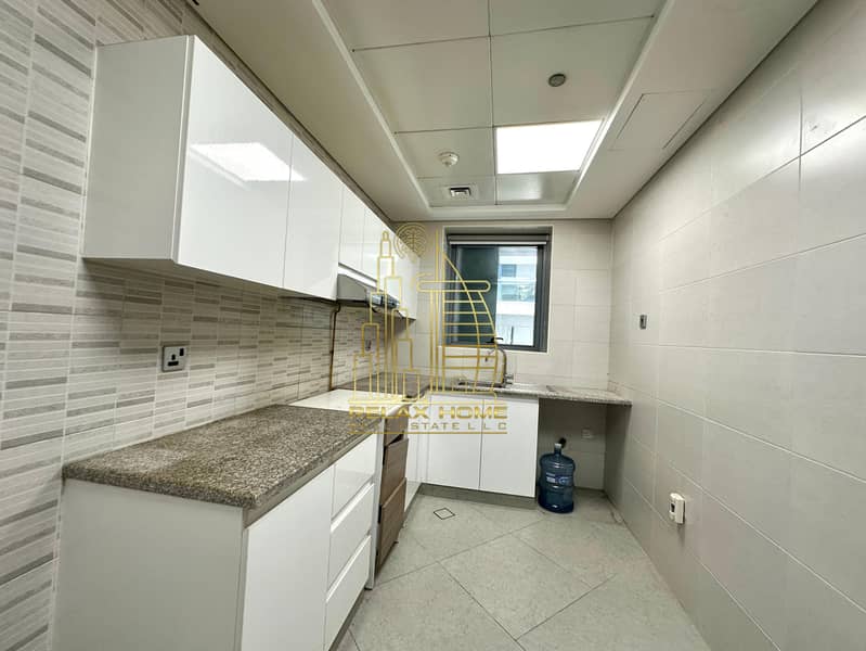 Luxury 1BHK | Huge Balcony | Pets Allowed | Gym & Pool