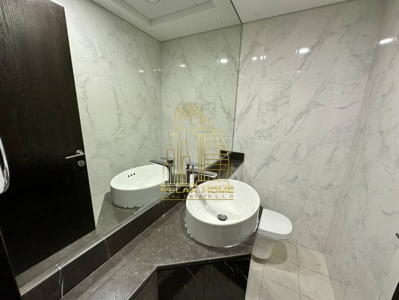 Luxury 1BHK | Huge Balcony | Pets Allowed | Gym & Pool - Image 13