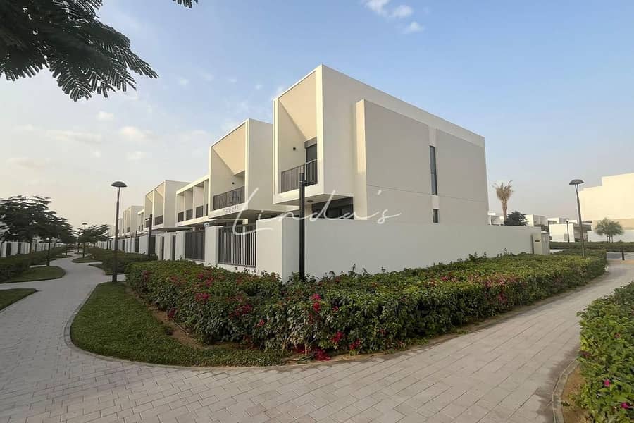 Corner unit I Green Belt | up to 4 cheques