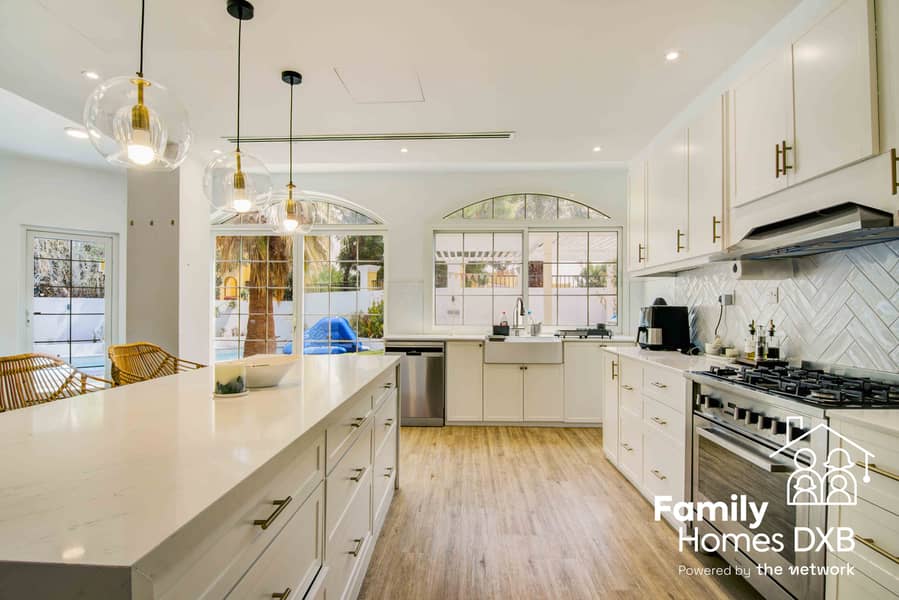 Beautifully Renovated | Huge Plot | Private Garden