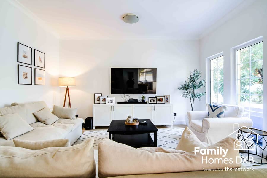 Beautifully Renovated | Huge Plot | Private Garden