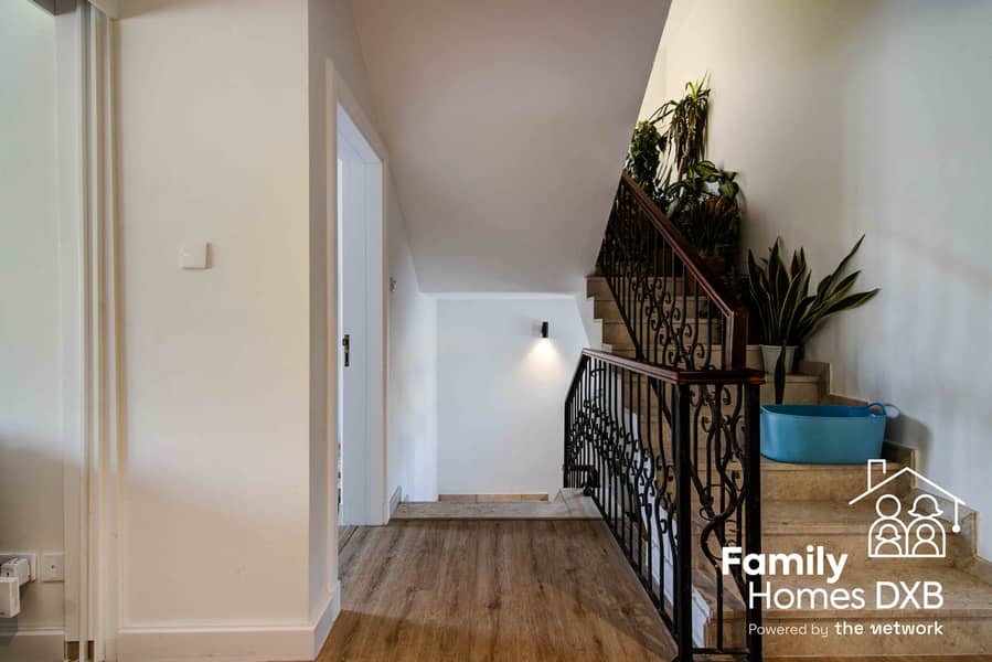 Beautifully Renovated | Huge Plot | Private Garden - Image 18