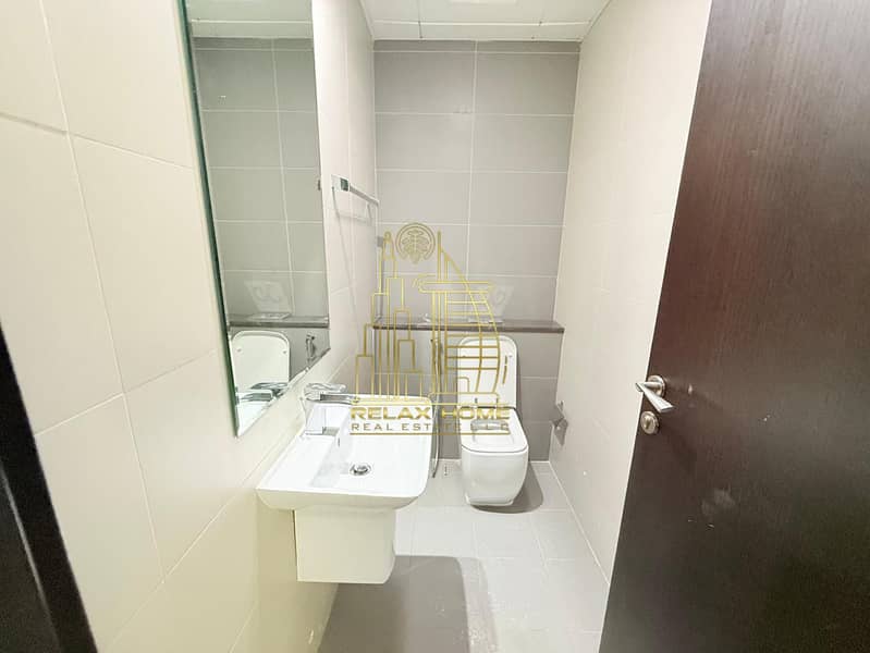 Luxury 1BHK | Huge Balcony | Amazing Layout | Gym & Pool - Image 10