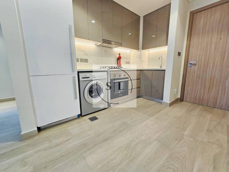 Well- Maintained | Mordern Layout | Prime Location - Image 6