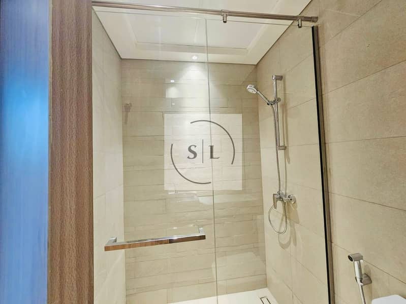 Well- Maintained | Mordern Layout | Prime Location - Image 8