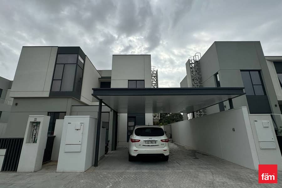 4 Bedroom Villa With A Private Swimming Pool