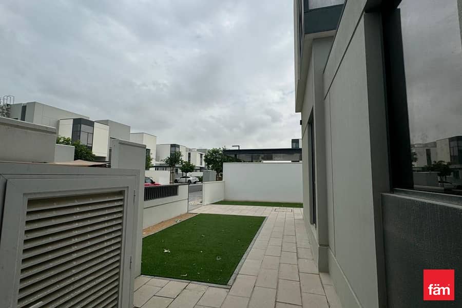 4 Bedroom Villa With A Private Swimming Pool - Image 7