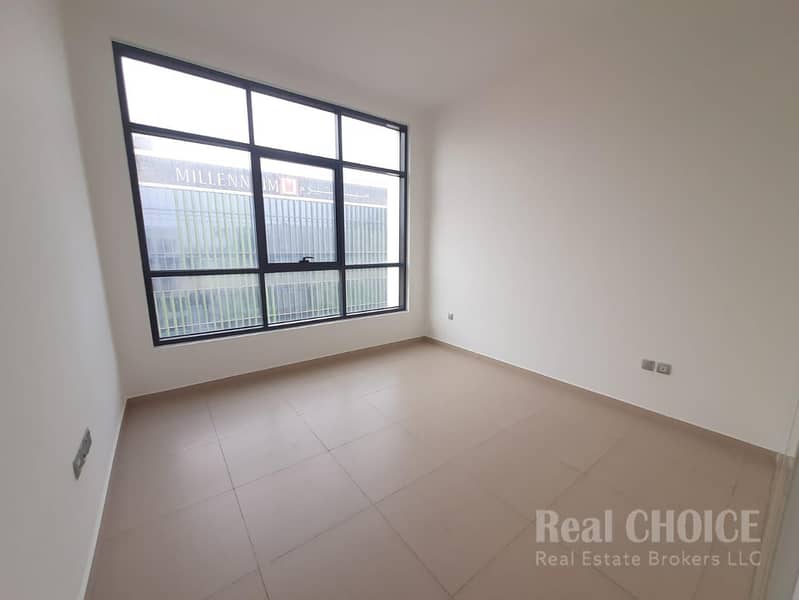 Spacious 3-BR Apartment | Manazil Al Barsha First - Image 8
