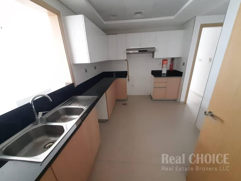 Spacious 3-BR Apartment | Manazil Al Barsha First - Image 14