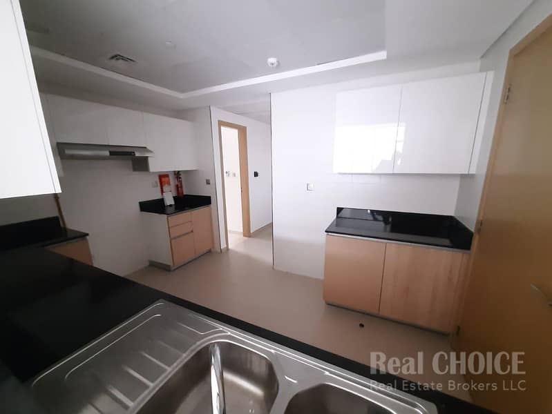 Spacious 3-BR Apartment | Manazil Al Barsha First - Image 15
