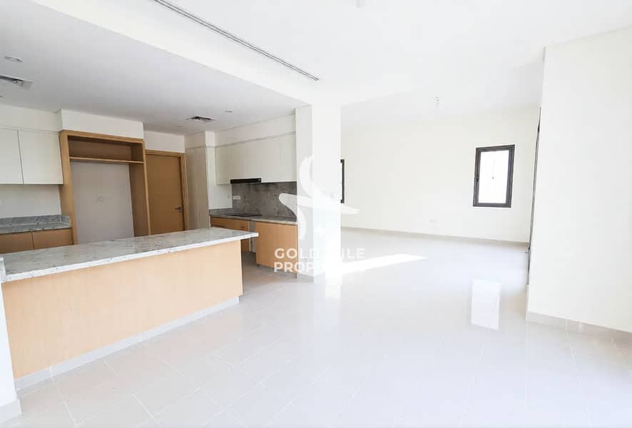 3+Maid - Ready to Move - Spacious Layout