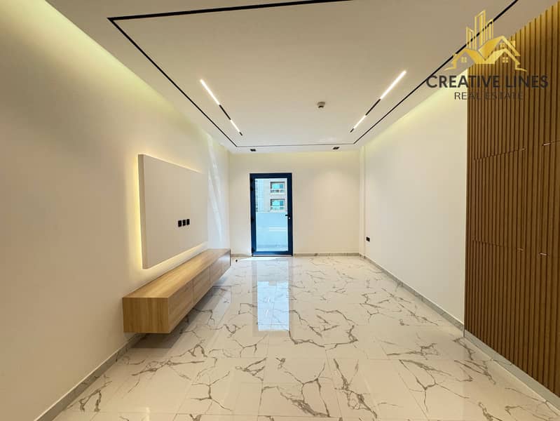 LUXURY SPACIOUS 1 BEDROOM// FULLY RENOVATED// OPEN KITCHEN// READY TO MOVE