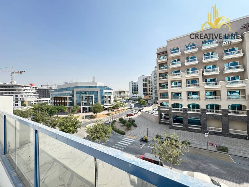 LUXURY SPACIOUS 1 BEDROOM// FULLY RENOVATED// OPEN KITCHEN// READY TO MOVE - Image 10