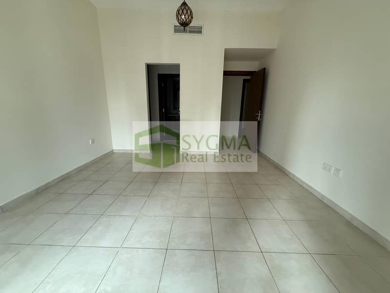 SPACIOUS | HIGH FLOOR | UNFURNISHED | VACANT