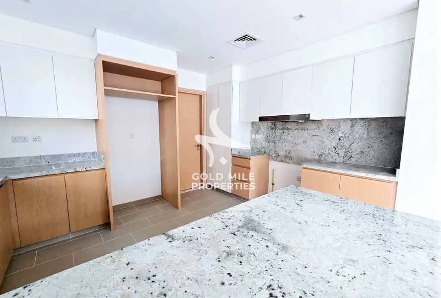 3+Maid - Ready to Move - Spacious Layout