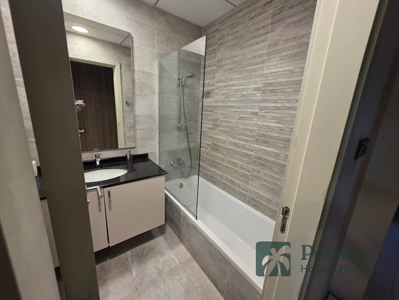 Elegant Urban Living – Short-Term Stay at Polo Residence, Meydan