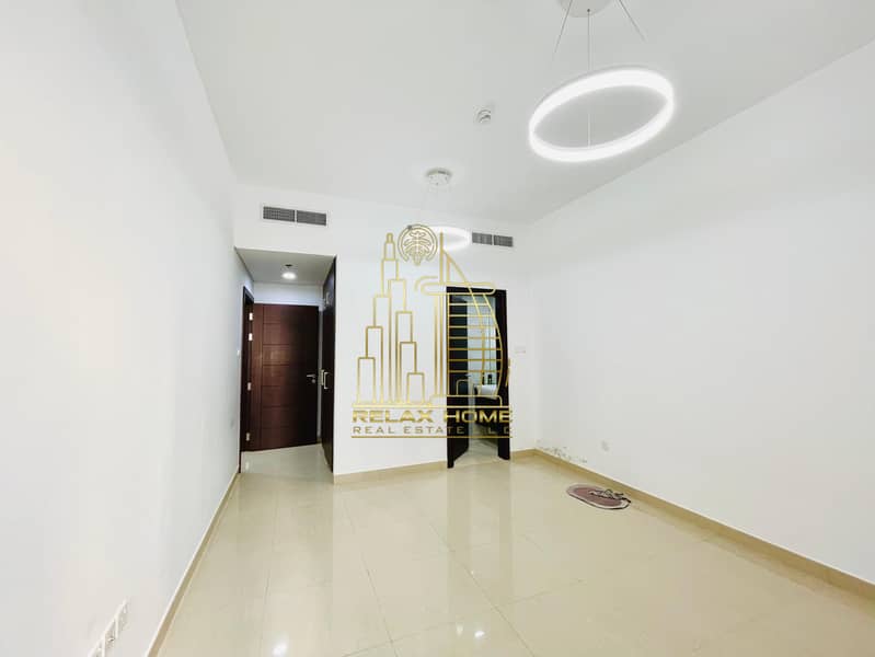 Luxury 1BHK | Huge Balcony | Prime Location | Gym & Pool - Image 7