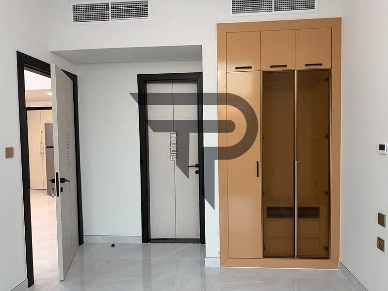 BRAND NEW UNIT | MOTIVATED SELLER | MID FLOOR - Image 9