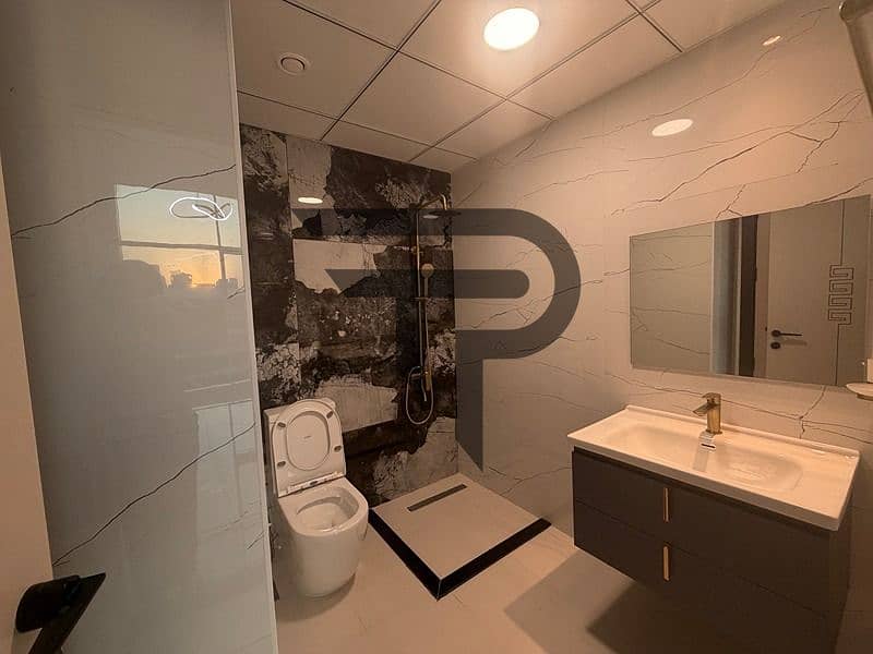 BRAND NEW UNIT | MOTIVATED SELLER | MID FLOOR - Image 12