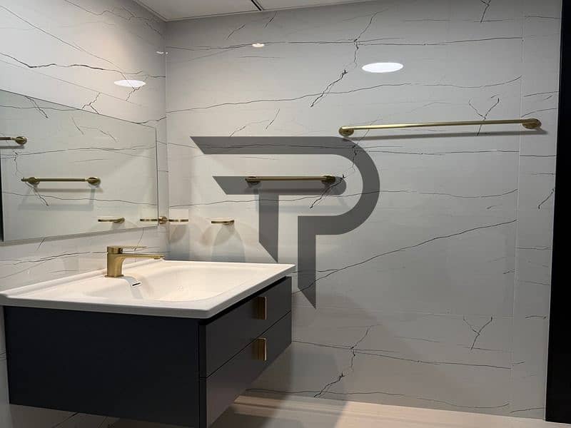 BRAND NEW UNIT | MOTIVATED SELLER | MID FLOOR - Image 13