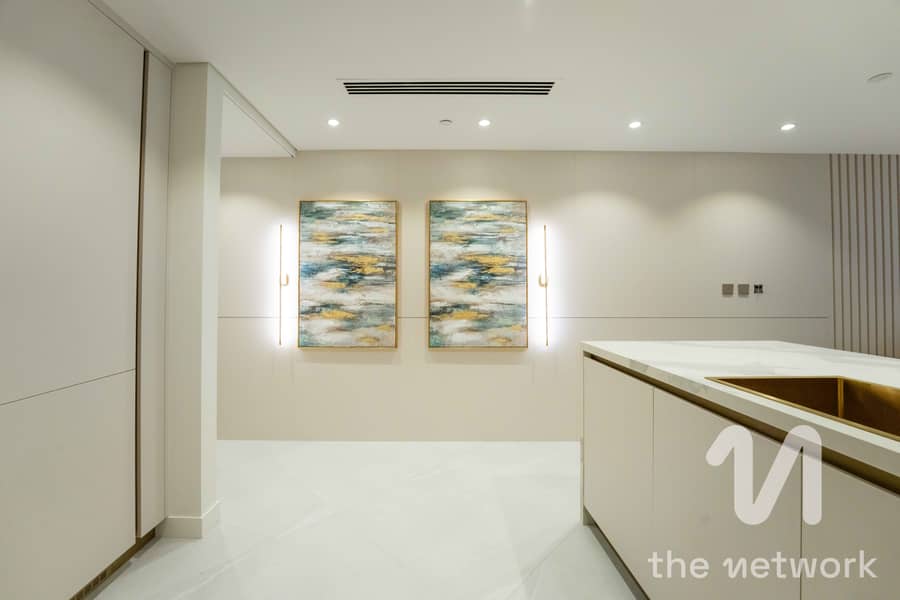 Brand New Upgrade | Furnished | Direct Pool Access - Image 11