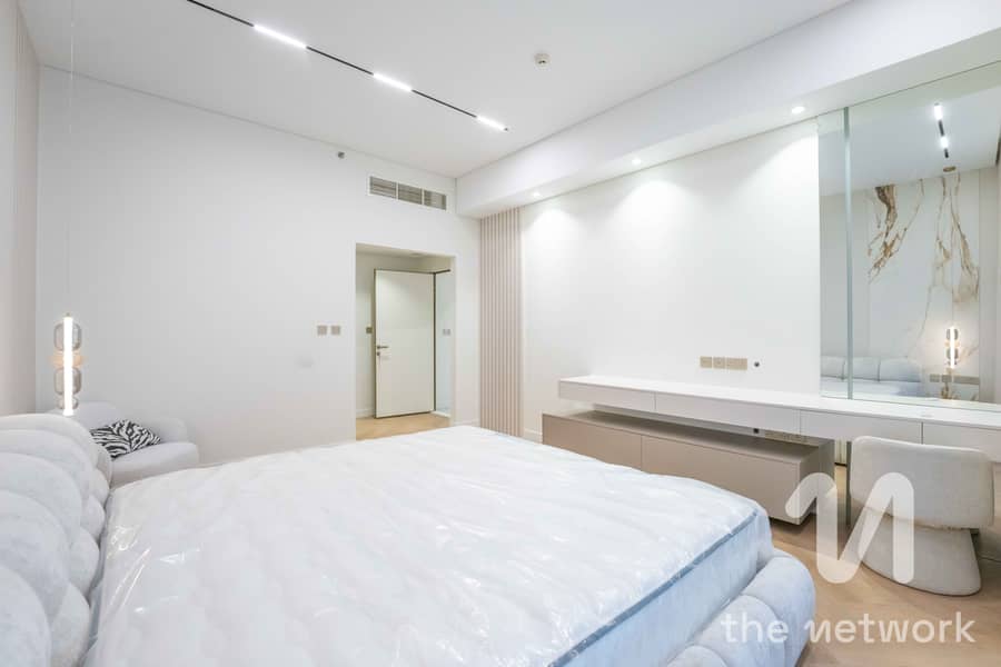 Brand New Upgrade | Furnished | Direct Pool Access - Image 14