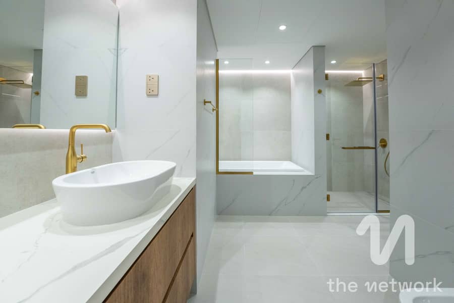 Brand New Upgrade | Furnished | Direct Pool Access - Image 19