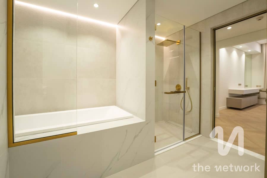 Brand New Upgrade | Furnished | Direct Pool Access - Image 20