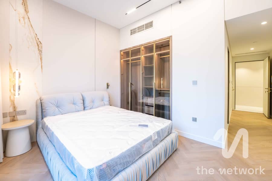 Brand New Upgrade | Furnished | Direct Pool Access - Image 23