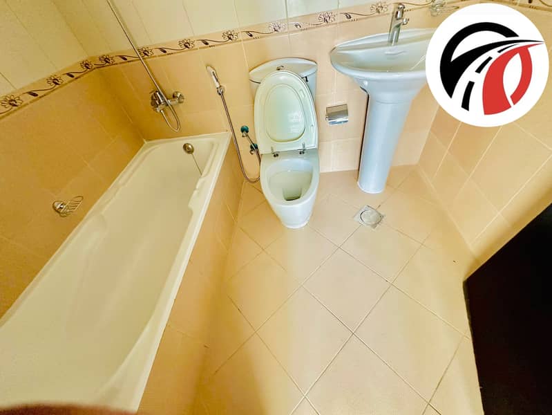 Chiller Free Huge 2bhk with balcony available 85k - Image 11