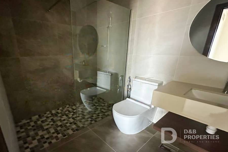 Spacious Layout | Modern Interior | Rented - Image 12