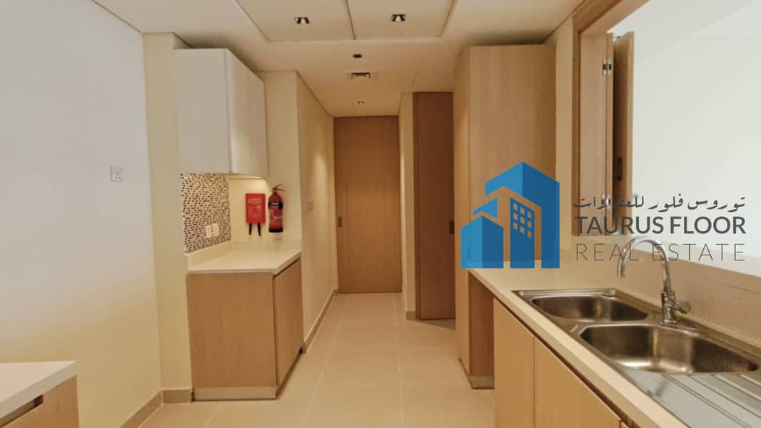 3BR+M|| Smart Layout|| Family Living in Corniche - Image 12