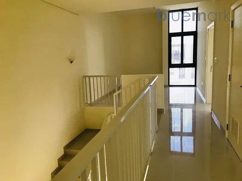 Stunning 3 Beds Townhouse (TH-L) Single Row unit for Sale - Image 8