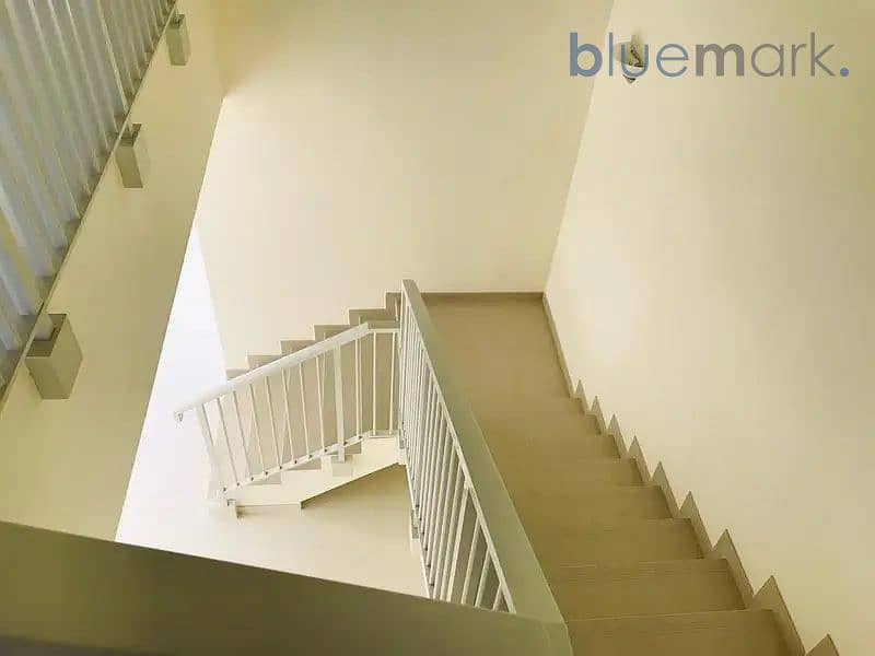 Stunning 3 Beds Townhouse (TH-L) Single Row unit for Sale - Image 9